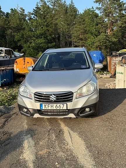 Suzuki SX4 S-Cross 2 of 5