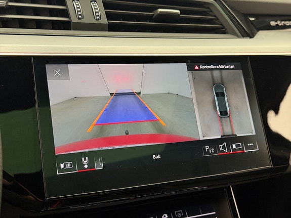 Audi Q8 23 of 30