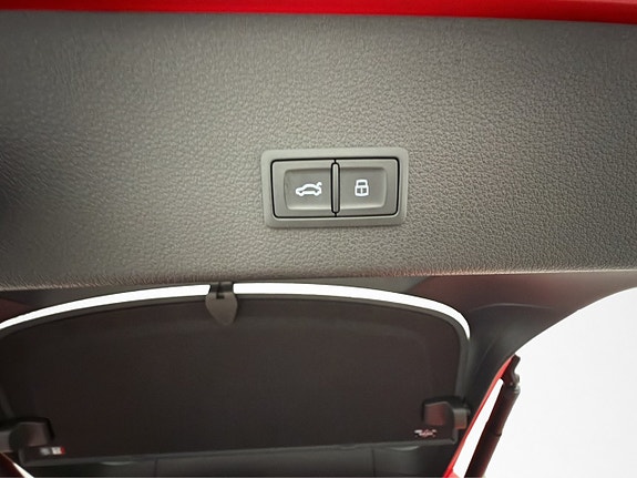 Audi Q8 12 of 30