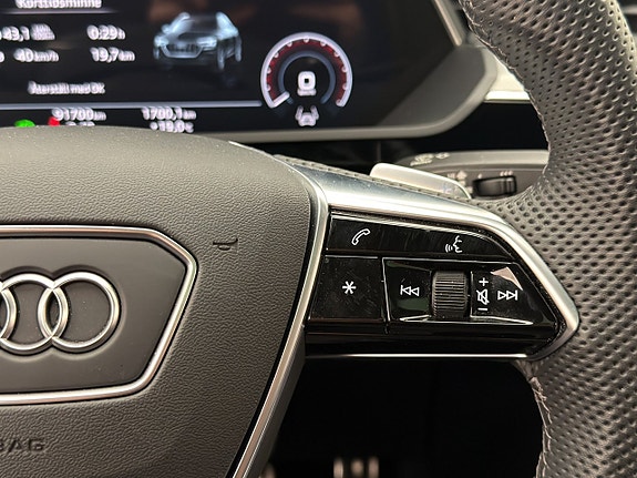Audi Q8 22 of 30