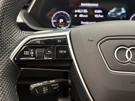 Audi Q8 20 of 30