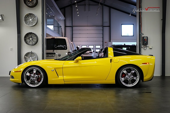 Chevrolet Corvette 5 of 5