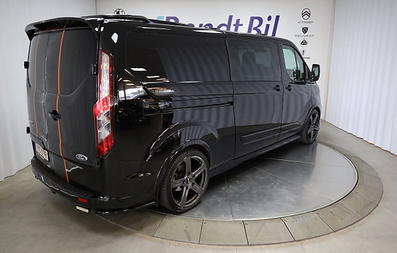 Ford Transit Custom 18 of 30