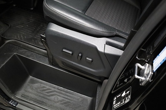 Ford Transit Custom 13 of 30
