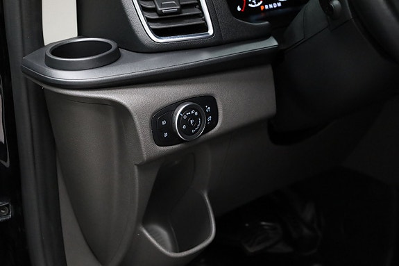 Ford Transit Custom 12 of 30