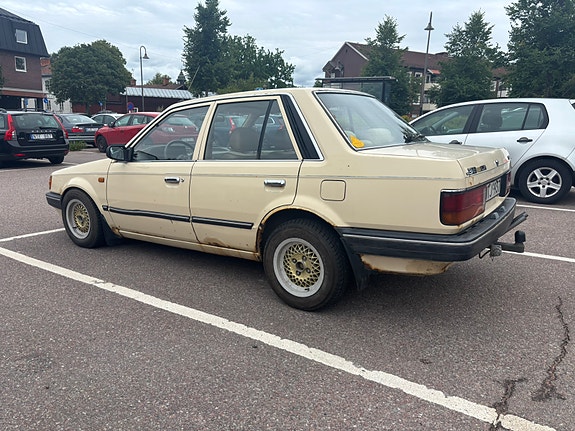 Mazda 323 5 of 5
