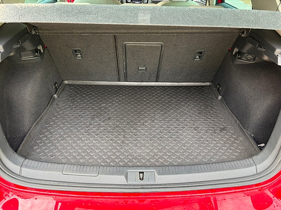 Volkswagen Golf VII 5 of 5