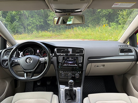 Volkswagen Golf VII 3 of 5