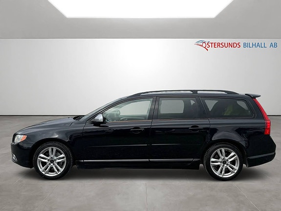 Volvo V70 4 of 5