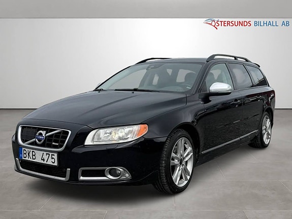 Volvo V70 3 of 5