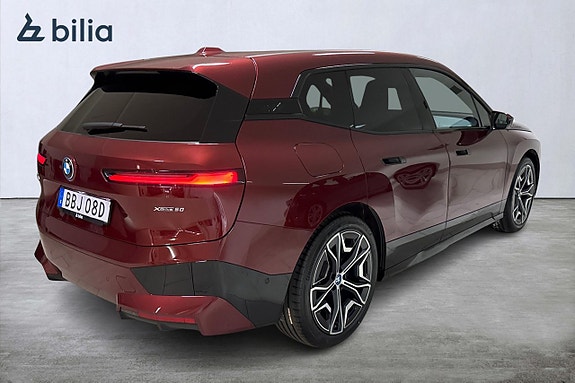 BMW iX 9 of 19
