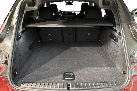 BMW iX 13 of 19