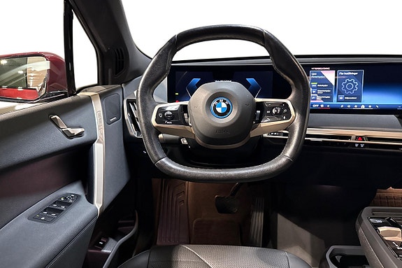 BMW iX 12 of 19