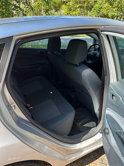 Ford Fiesta 8 of 9