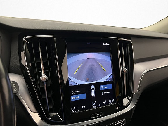 Volvo V60 13 of 30