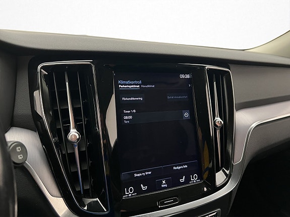 Volvo V60 26 of 30