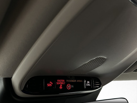 Volvo V60 12 of 30
