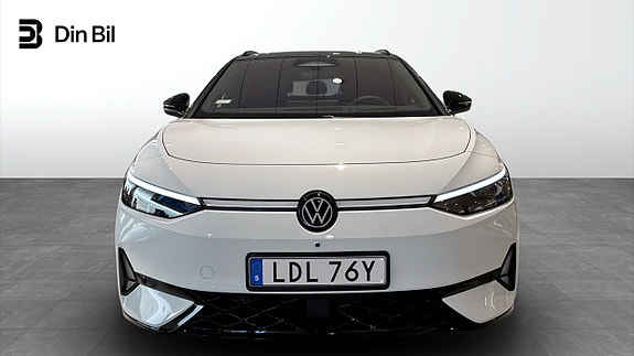 Volkswagen ID.7 4 of 5