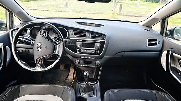 Kia Ceed 8 of 8
