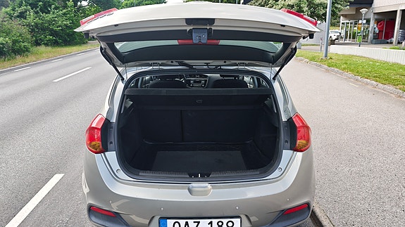 Kia Ceed 6 of 8