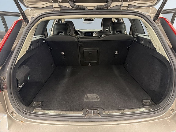 Volvo V60 12 of 19