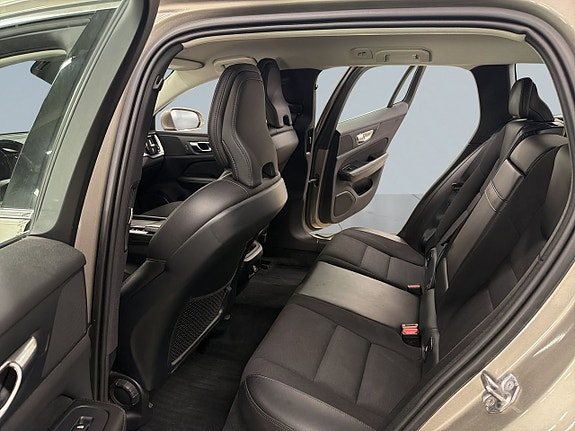 Volvo V60 13 of 19