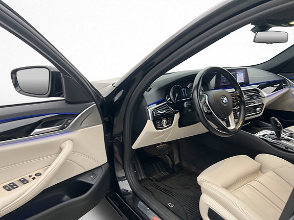 BMW 530i 11 of 30
