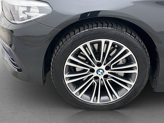 BMW 530i 30 of 30