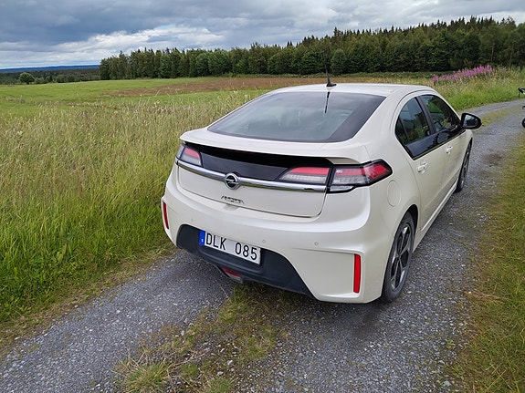 Opel Ampera 4 of 5