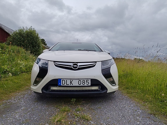 Opel Ampera 2 of 5