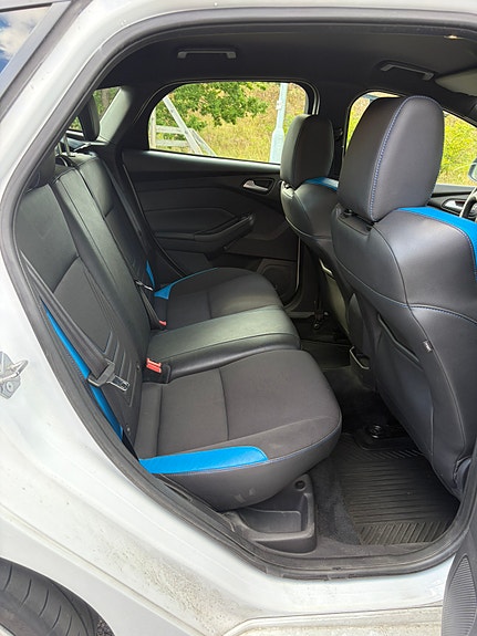 Ford Focus 7 of 15