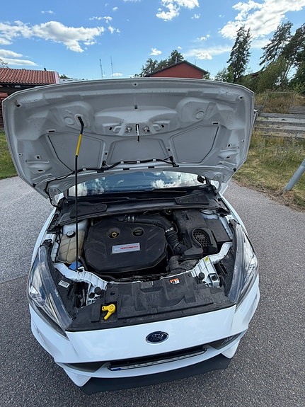 Ford Focus 12 of 15