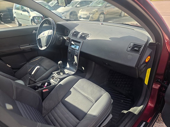 Volvo V50 5 of 5