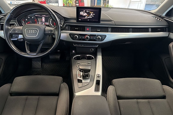 Audi A4 11 of 23