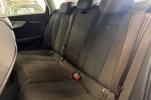 Audi A4 12 of 23