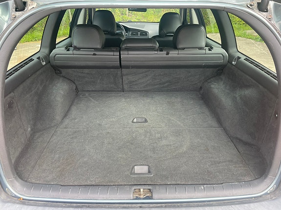 Volvo V70 5 of 6