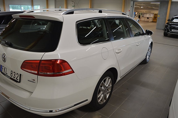 Volkswagen Passat 9 of 10