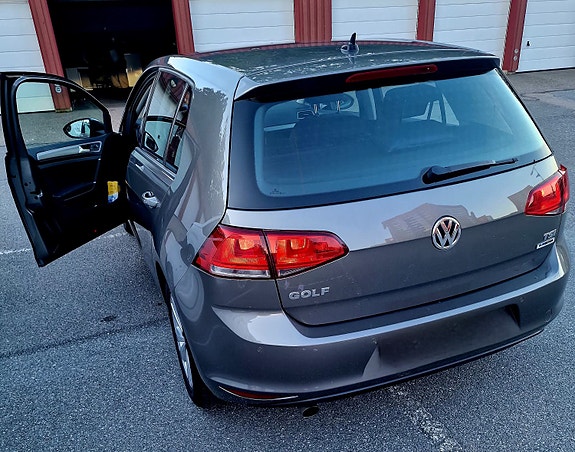 Volkswagen Golf VII 5 of 5