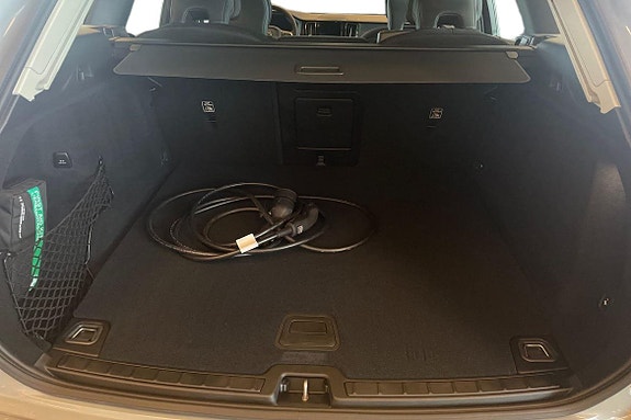 Volvo XC60 12 of 25
