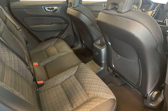 Volvo XC60 9 of 25