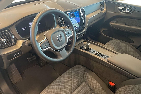 Volvo XC60 10 of 25