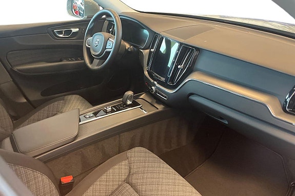 Volvo XC60 7 of 25
