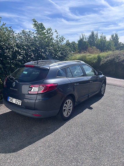 Renault Megane III 3 of 5