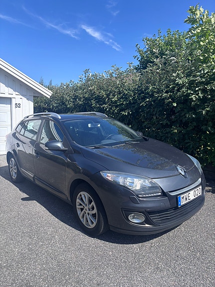 Renault Megane III 2 of 5