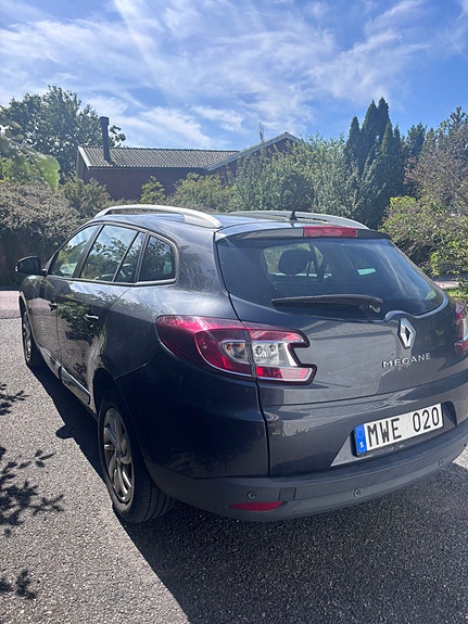 Renault Megane III 4 of 5