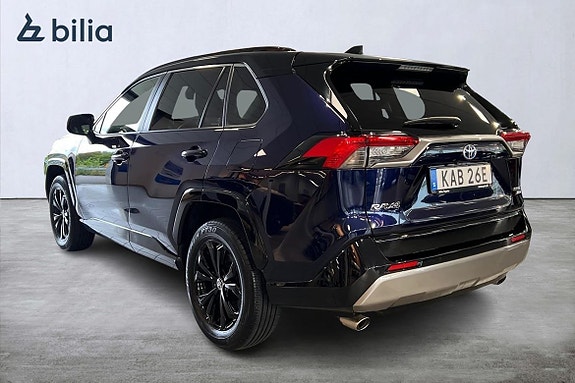 Toyota RAV4 2 of 5