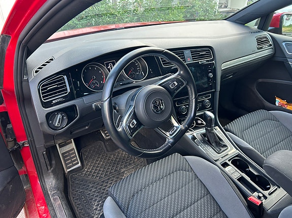 Volkswagen Golf VII 2 of 4
