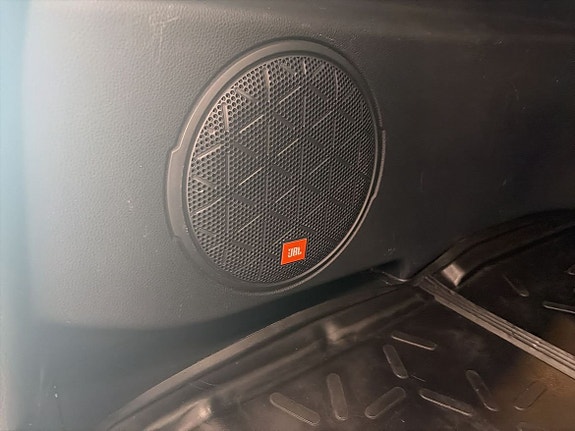 Toyota RAV4 14 of 27