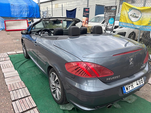 Peugeot 307 CC 4 of 5