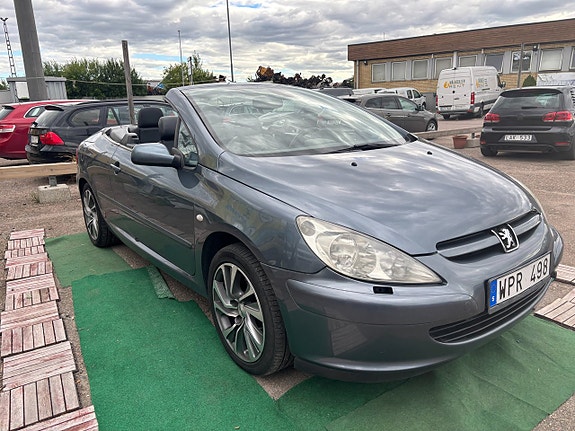 Peugeot 307 CC 2 of 5